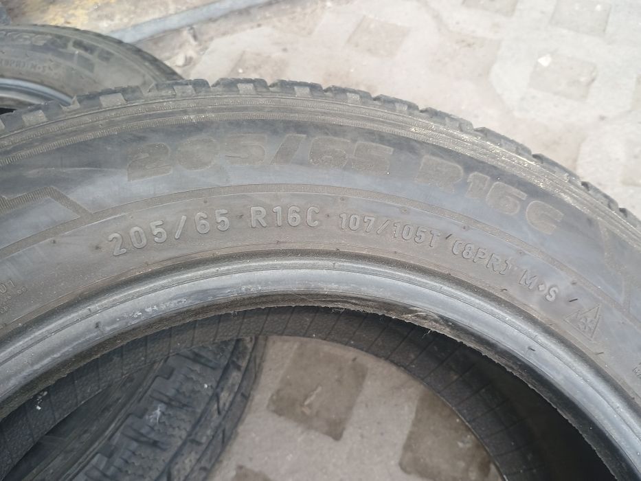 Sprzedam opony  205/65/16c (M+S)