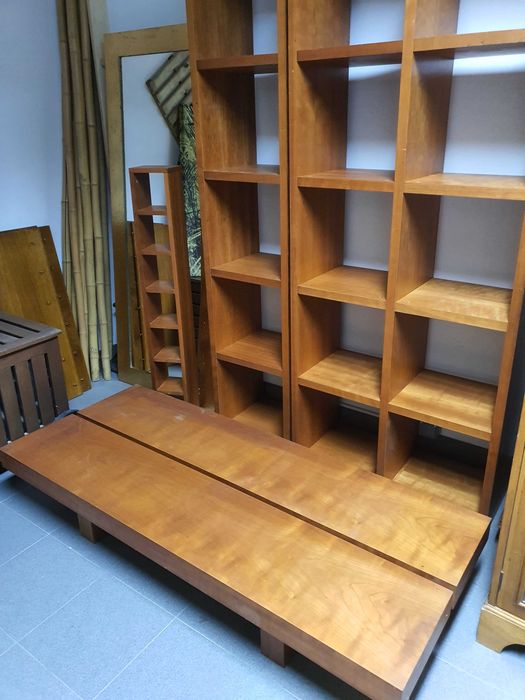 Mesa de centro + 2 moveis para sala, escritorio ou divisão de espaços