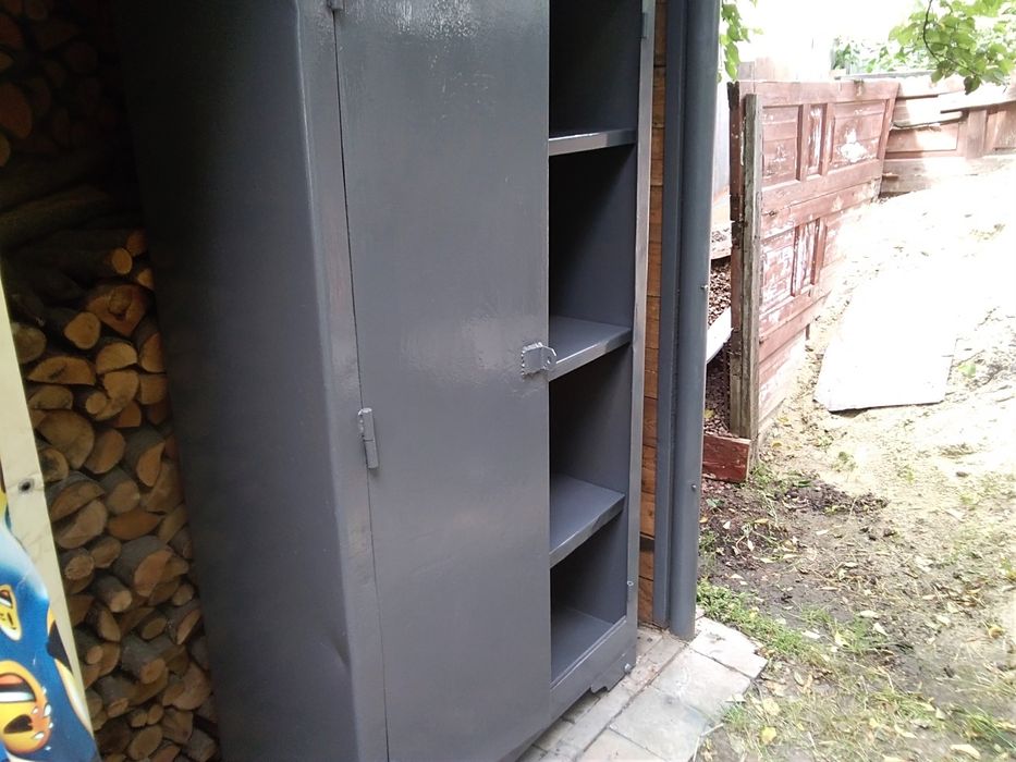 Шкаф инструментальный