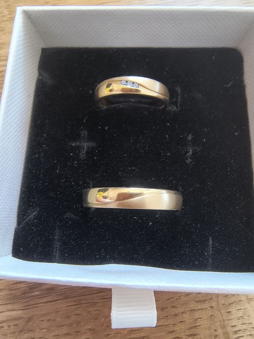 Nowe obrączki tytanowe rozmiar 16 i 30