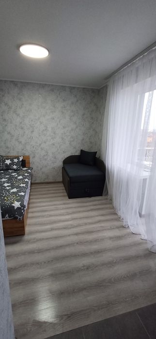 Квартира студія подобово