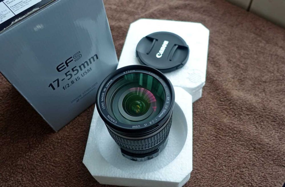 Obiektyw Canon ef-s 17-55mm.