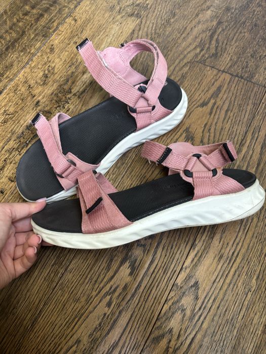 Жіночі босоніжки ECCO 39-40