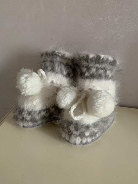 Детские шерстяные пинетки ( ручная работа )