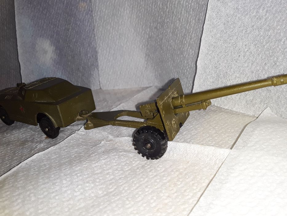 Модель бронеавтомобіля "БРДМ-1"