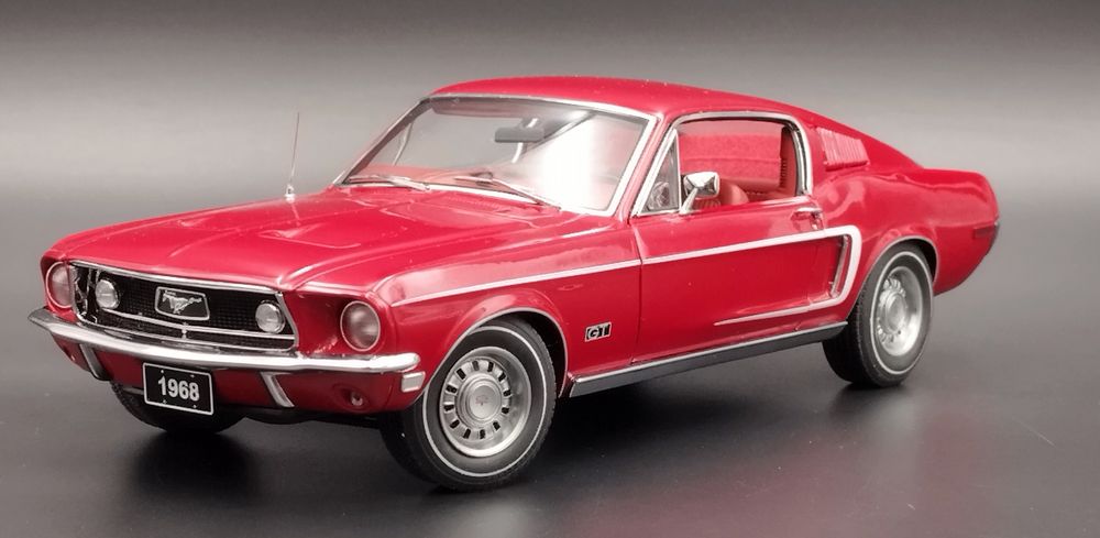 1:18 AUTOart 1968 Ford Mustang GT 390 Red