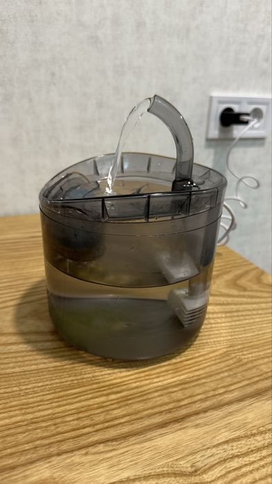 Фонтан поилка для котов,собак