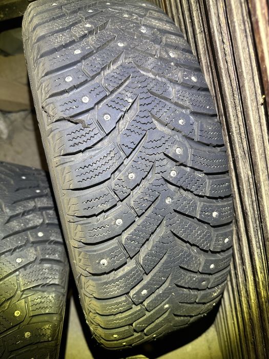 Продам зимову шиповану гуму на дисках 3000грн/шт+ торг