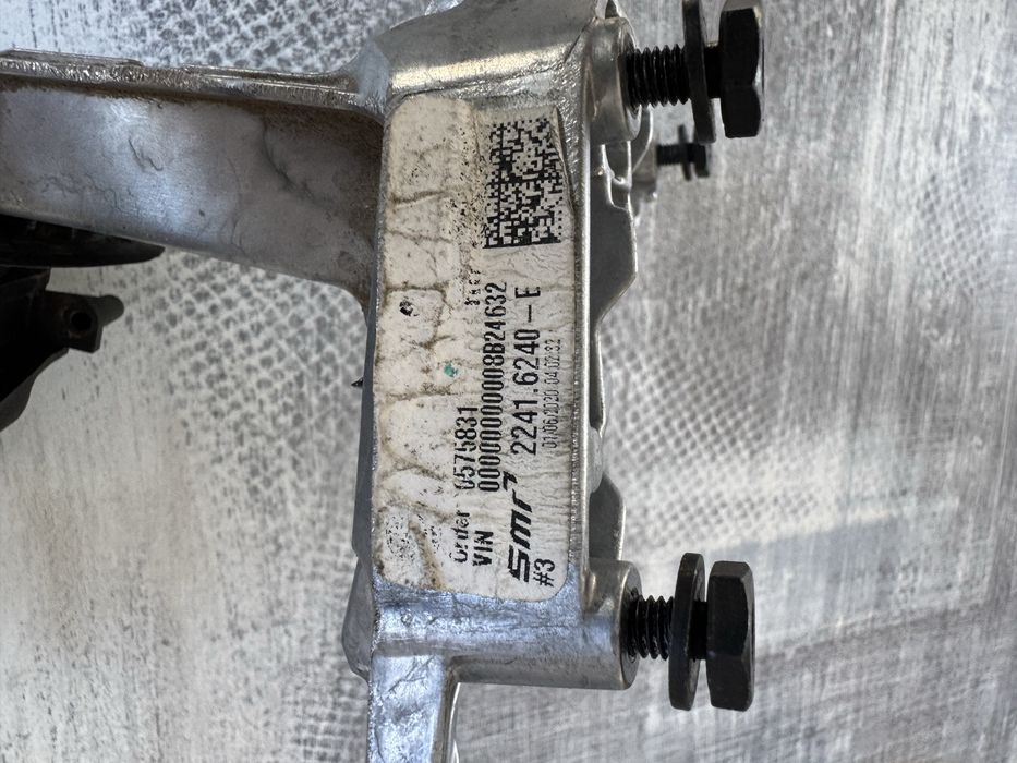 Продам зеркало BMW G 20   2241.3018