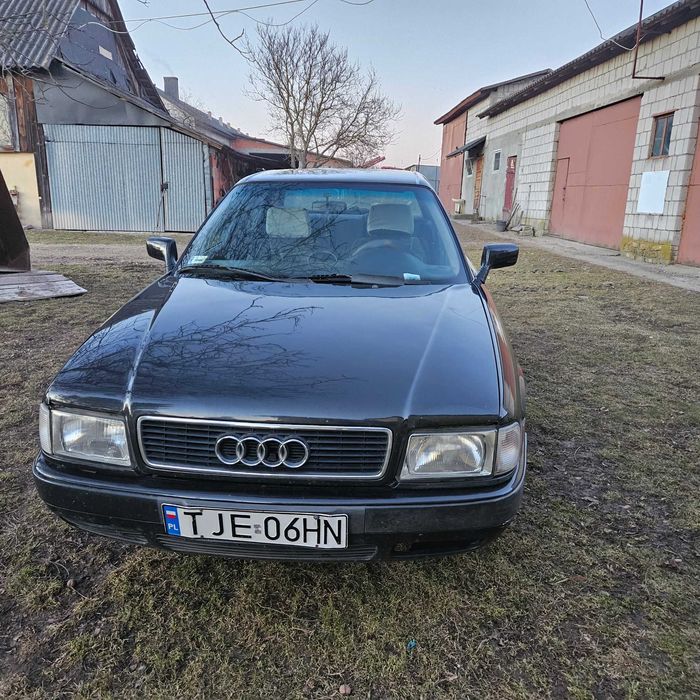 Samochód Audi 80