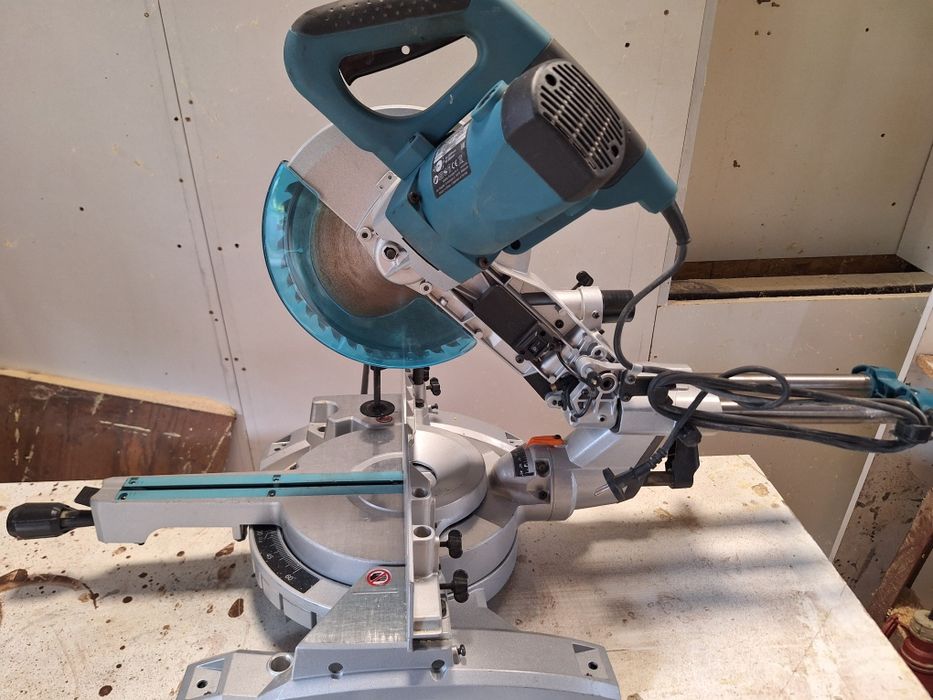 Piła ukośnica Makita LS1018LN  Zadbana