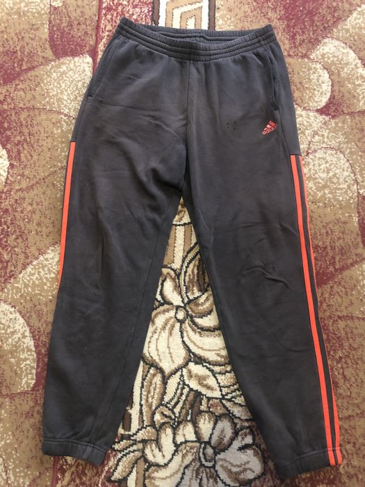 Оригинальные спортивки от Adidas