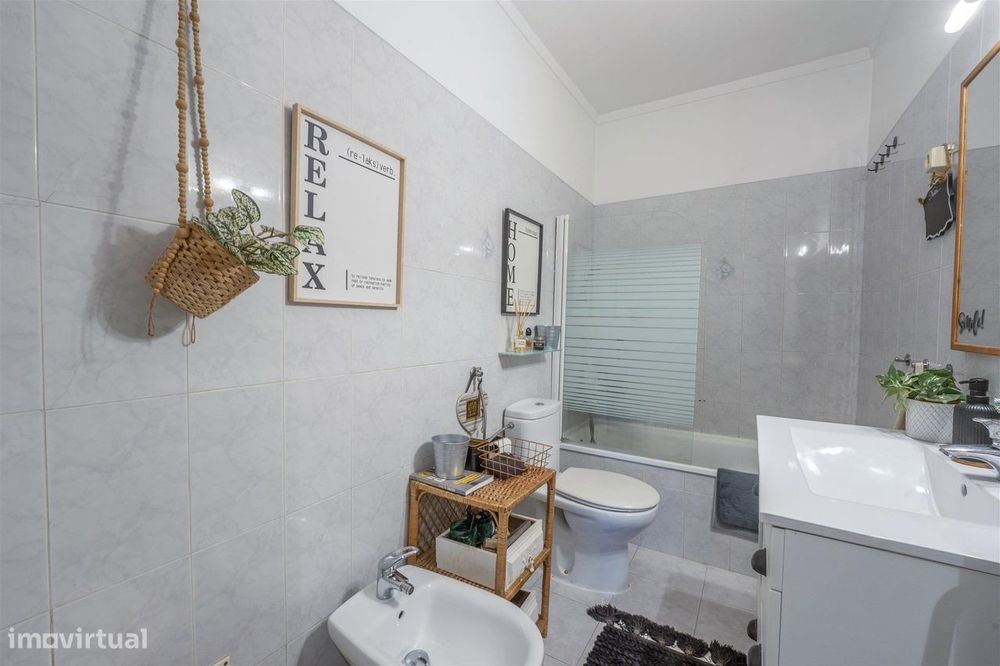 Apartamento T2 em Belas