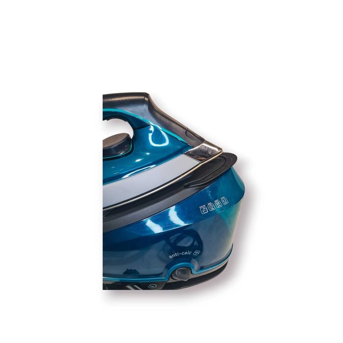 Estação Engomar Rowenta Compact Steam –2200W/Anti-Calc/Base Microsteam