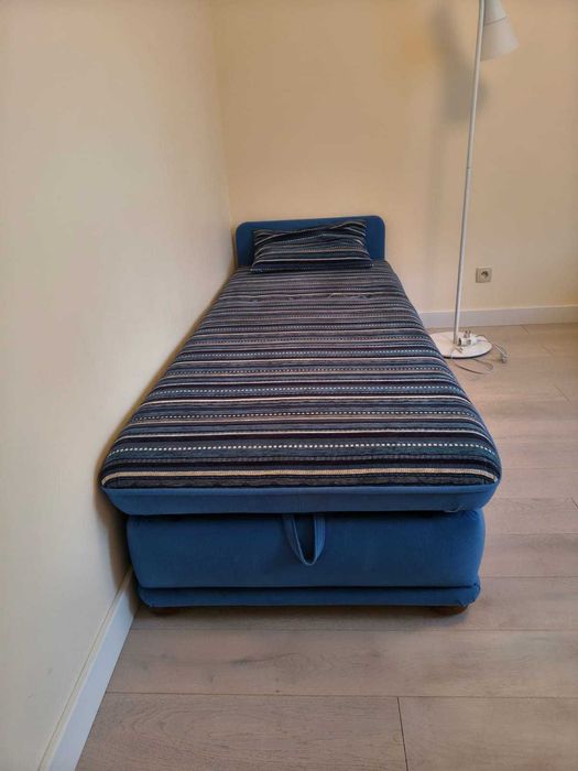 Tapczan młodzieżowy, jednoosobowy