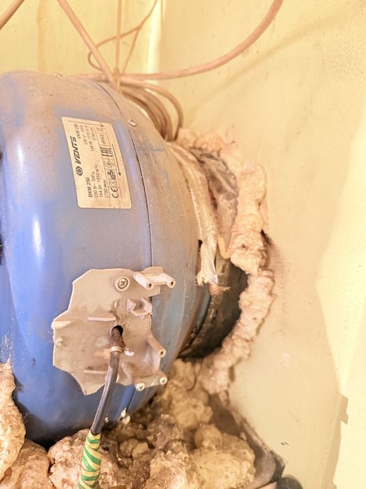 Срочно! Канальный вентилятор Вентс ВКМ-250