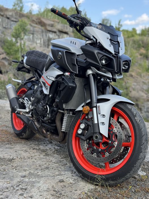 YAMAHA MT10 (fz10) 163к.с.