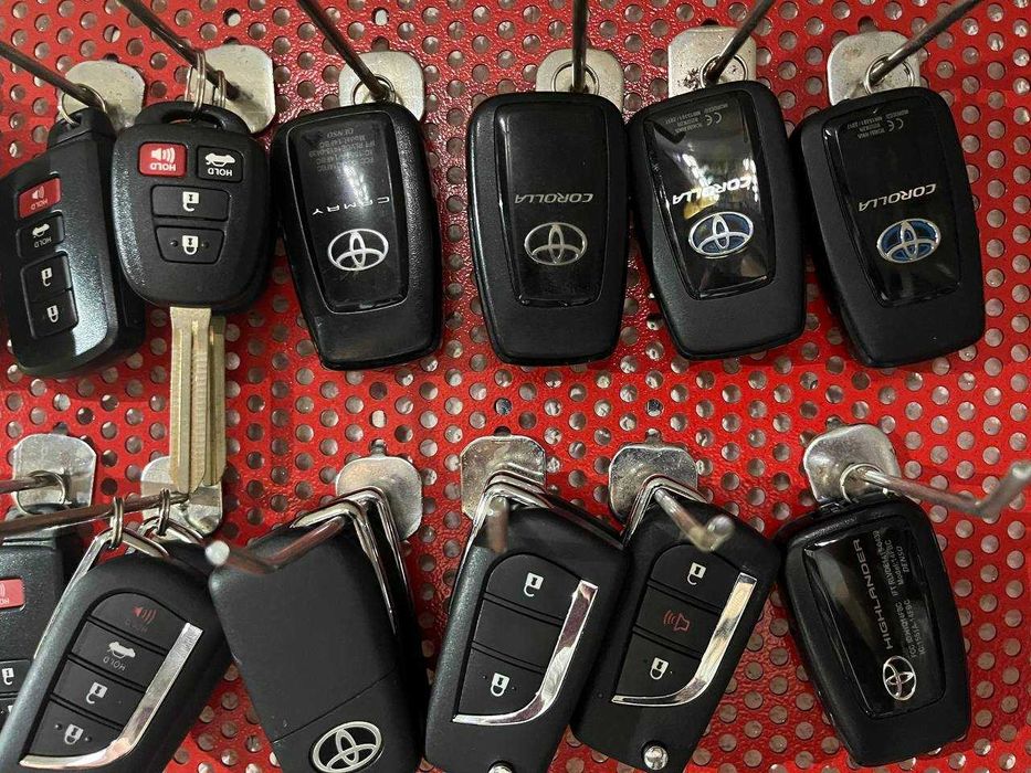Ключ Toyota Програмування автоключів
