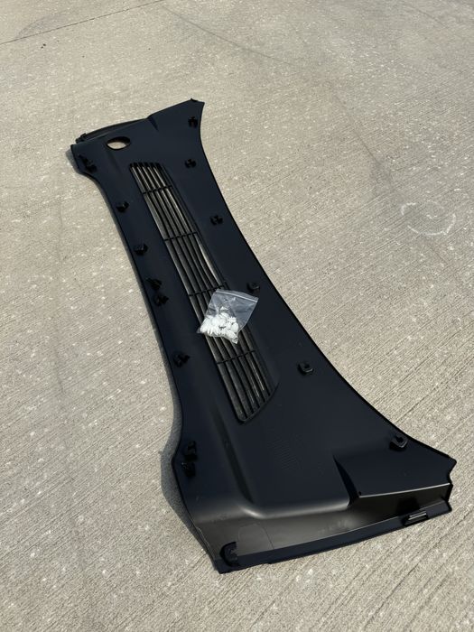 Панель лобового скла, підкапотний пластик, Жабо Тесла М3/МУ - 1081675