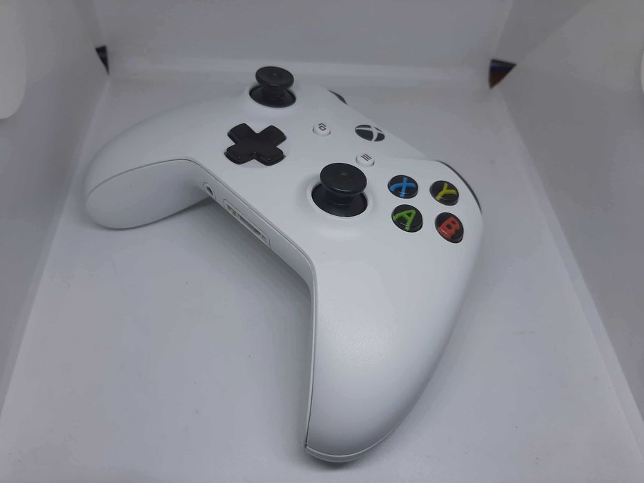Pad Bezprzewodowy MICROSOFT XBOX ONE 1708