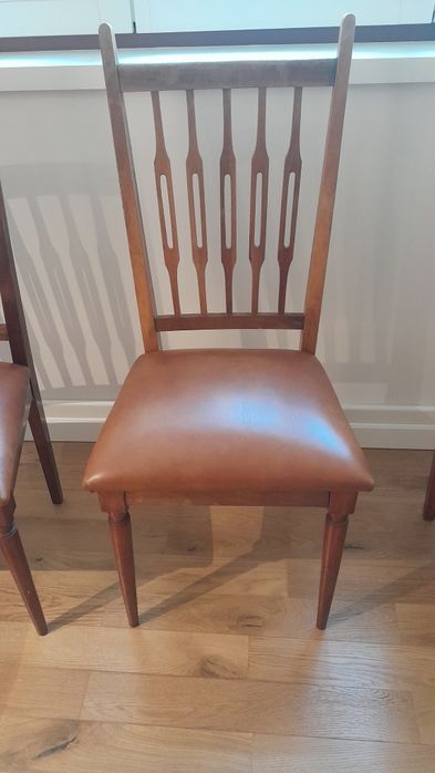 6 Cadeiras vintage anos 70 precisam restauro