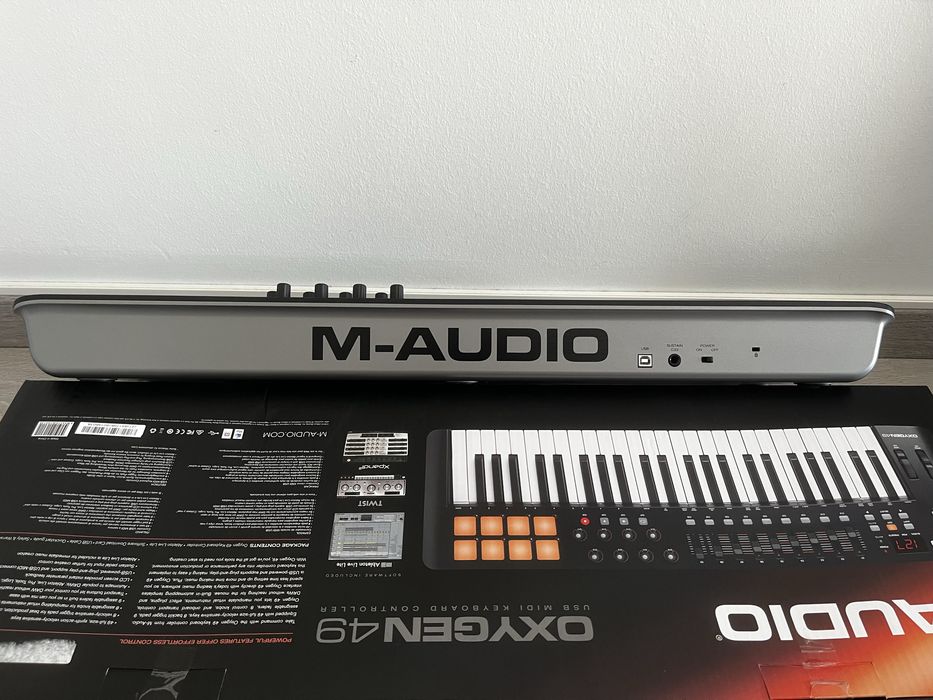 M-Audio Oxygen 49 - MIDI Keyboard Controller