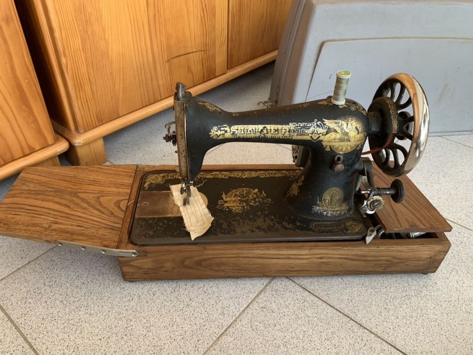 Máquina costura antiga