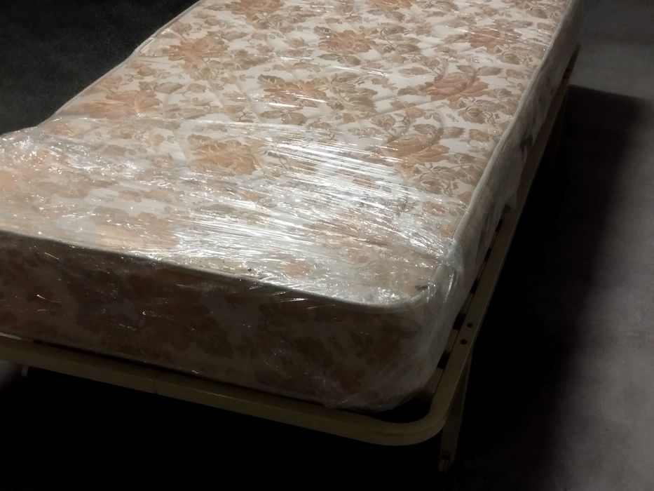 Cama/Somier com colchão