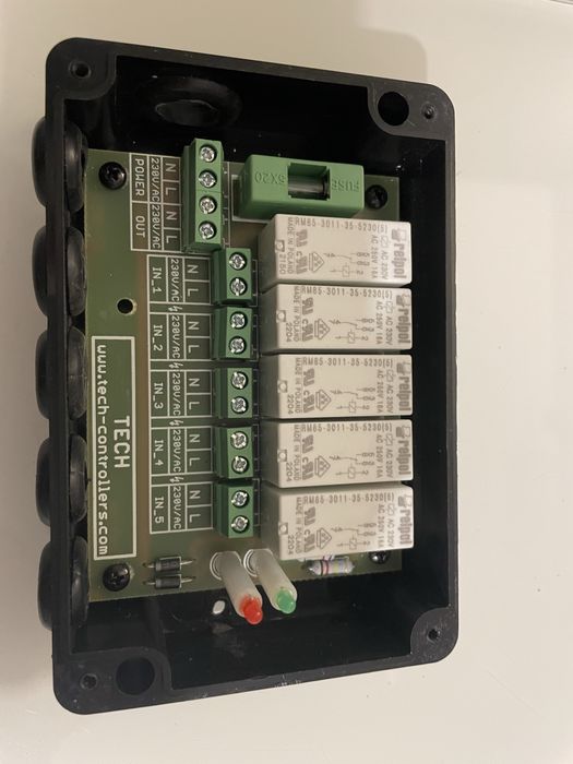 TECH Integrator wejść ST-513 czarny