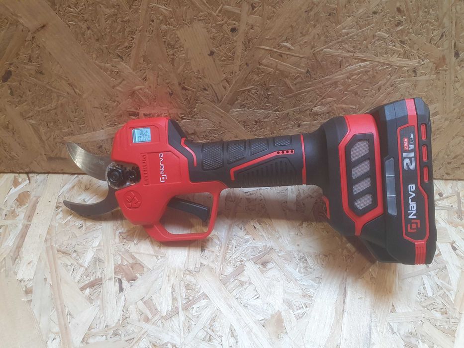 Акумуляторний електричний секатор NARVA 1,2 акб кейс 30 мм рез