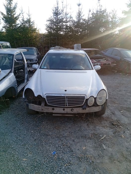 Капот крило Мерседес w211