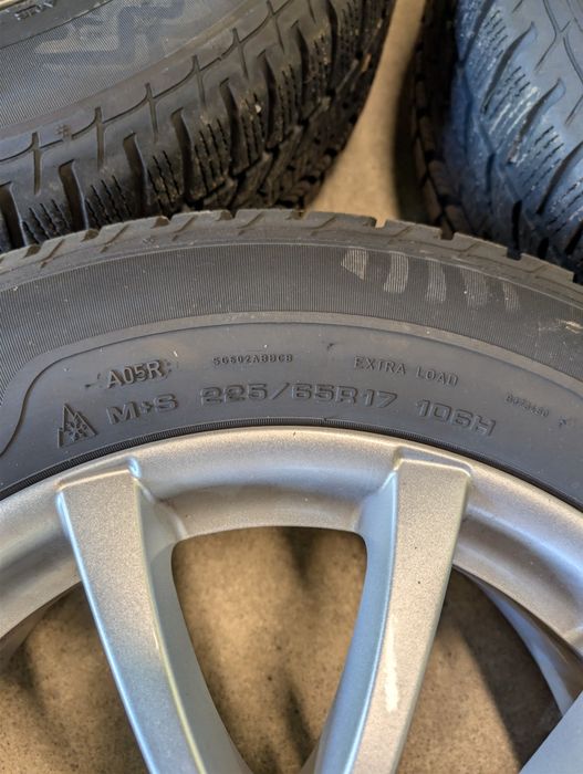 Komplet Alufelgi 17" Mazda z oponami