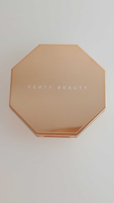 Bronzer Fenty Beauty Shady Biz 02