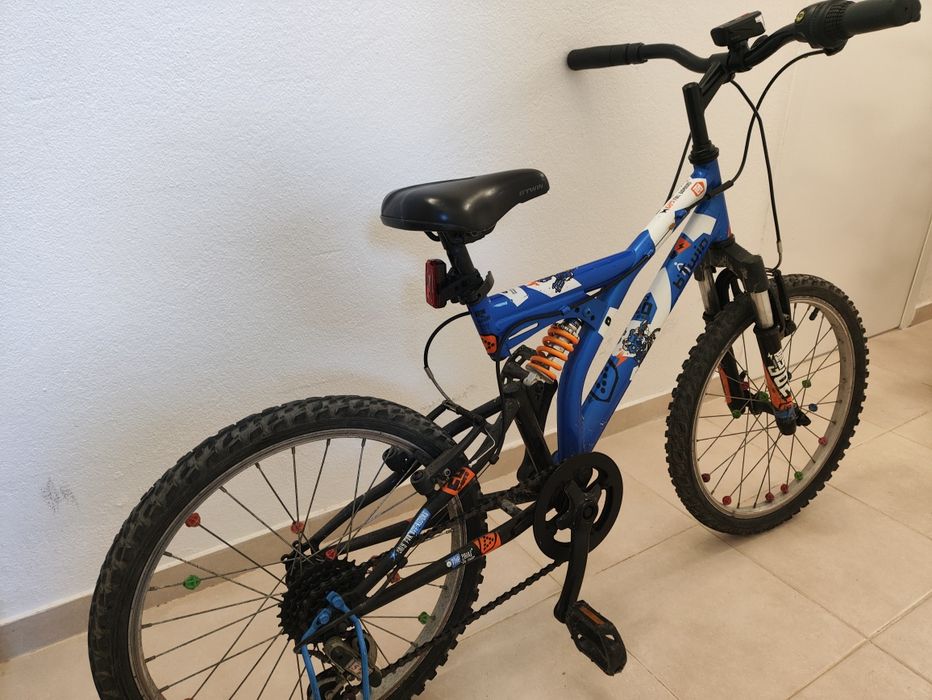 2 bicicletas de criança