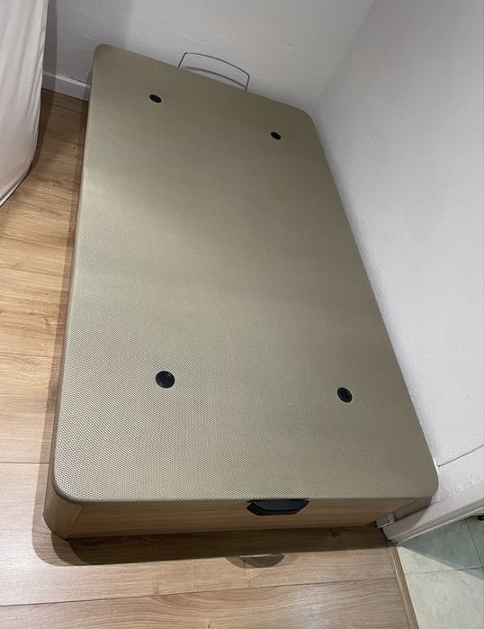 Estrao de cama com arrumação