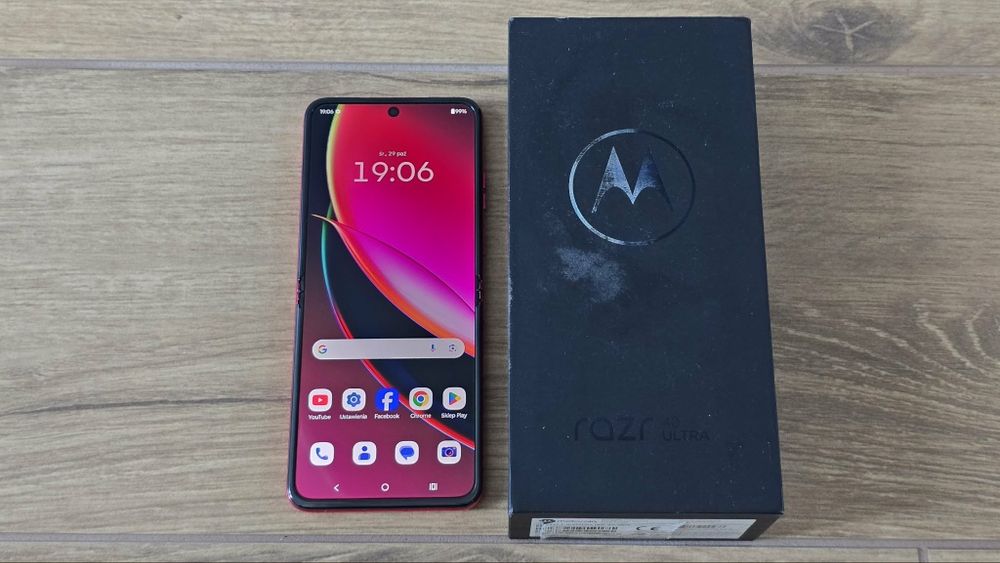 Motorola Razr 40 Ultra 5G 8/256GB czerwona