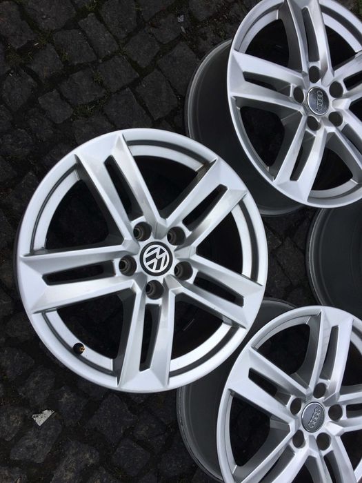 Felgi OEM 17 5x112 VW Golf Passat Touran Skoda Seat Audi jak nowe