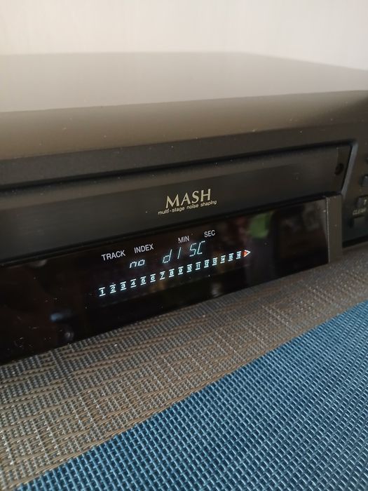 Odtwarzacz cd Technics SL -PG3