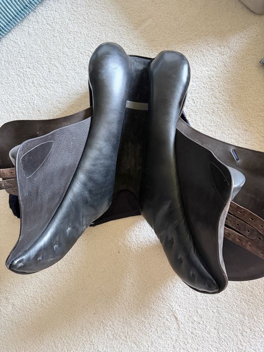 Siodło skokowe Prestige Hippos szeroki kanal 17/32