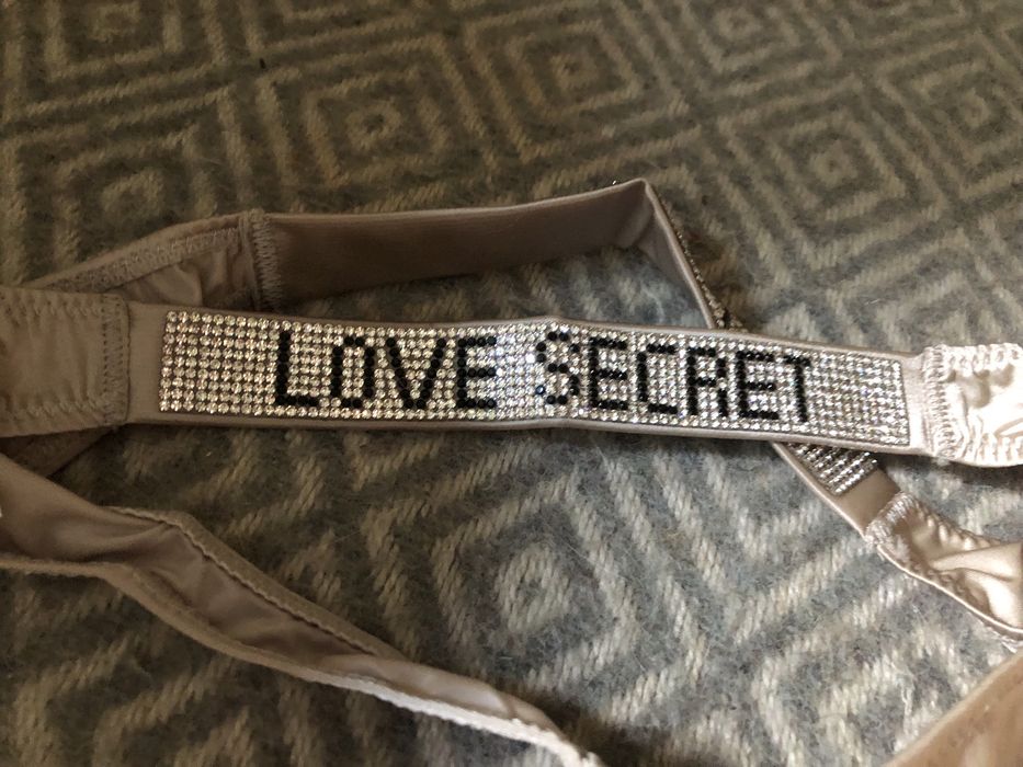 Жіночі труси стрінги з камінцями, розмір М