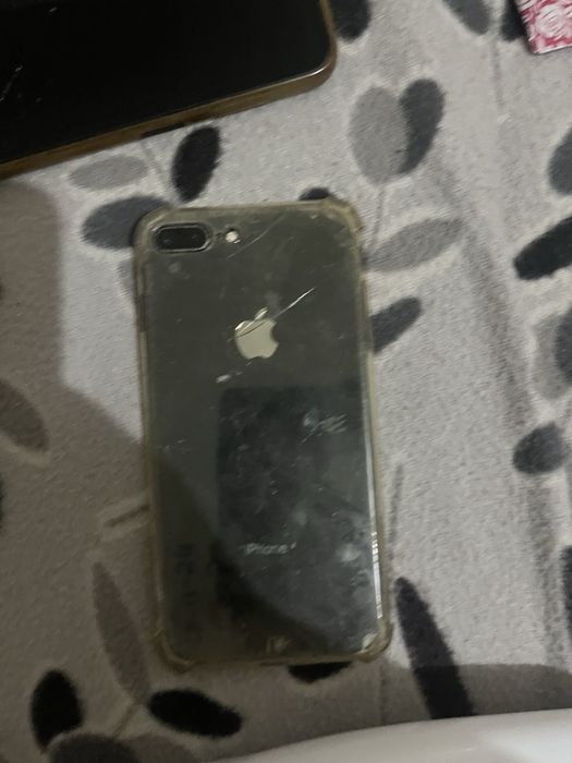 Telefone so tei o ecra de traz patido