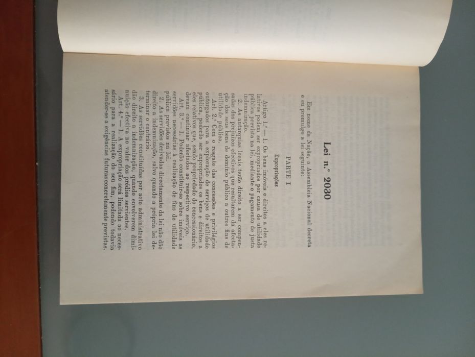 Inquilinato : questões conexas com o problema da habitação	Lisboa : Impr. Nacional, 1965 - Livro muito antigo mas em excelente estado	Muito Raro