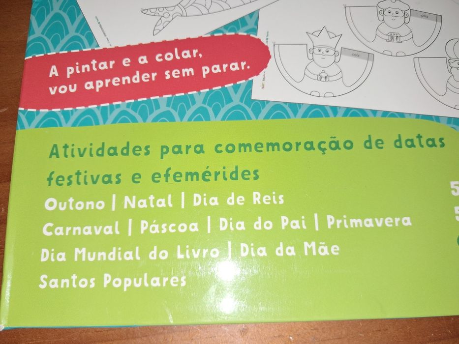 Pastas de material escolar novas