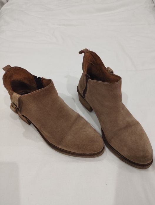 Botas camurça camel como novas
