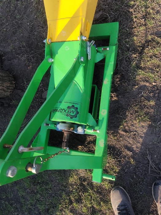 Продам шнековий подрібнювач гілок ПГ-60 навісний з яблучком під причіп