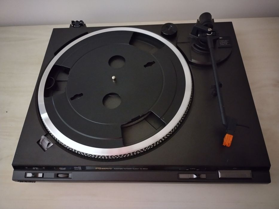 Technics gira discos SL BD22 muito bom estado.