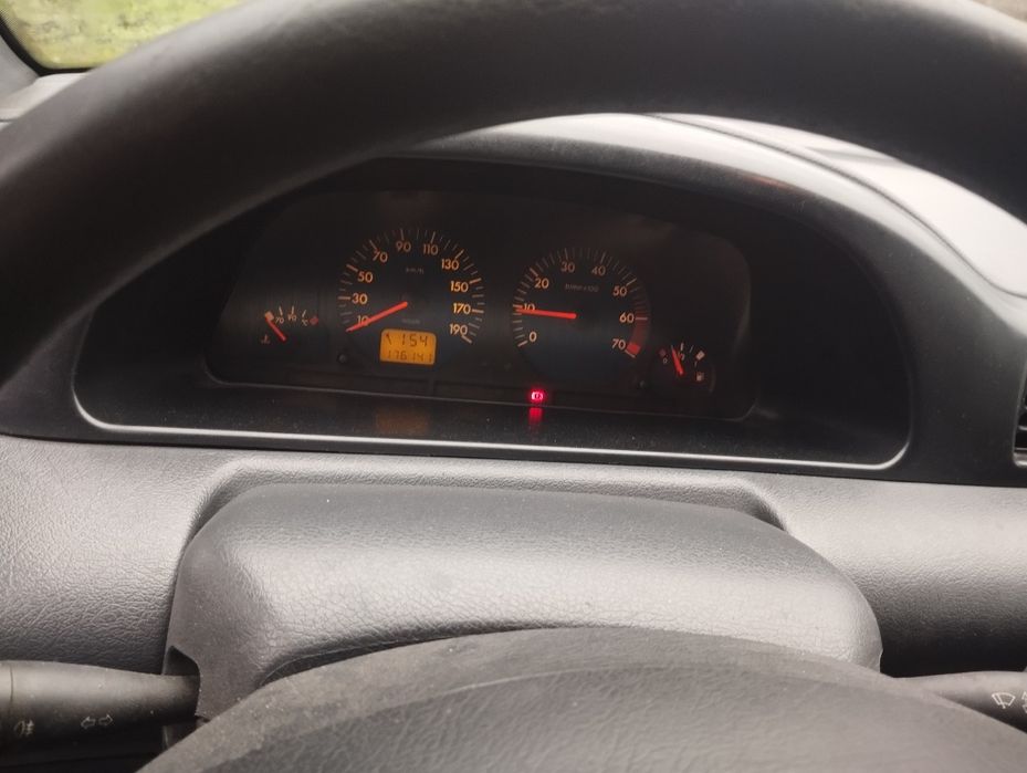 Пежо експерт 2005 року. 1,9 дизель