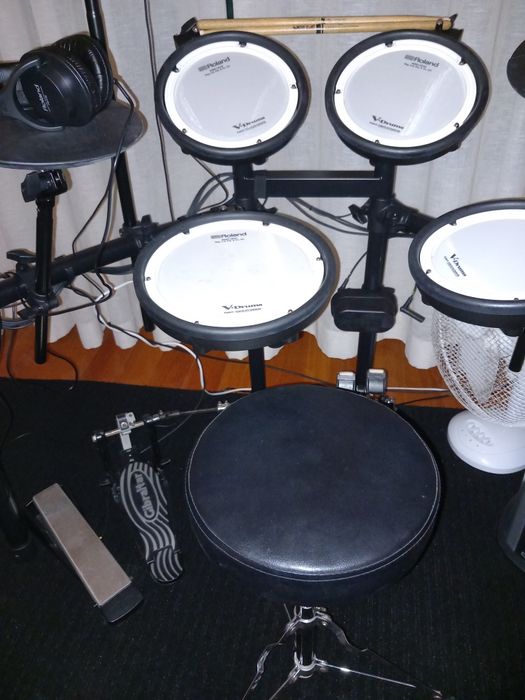 Bateria eletrónica Roland TD-07 DMK completa e com extras