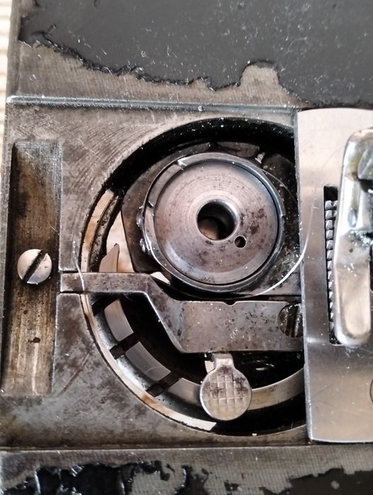 Швейна машинка zinger