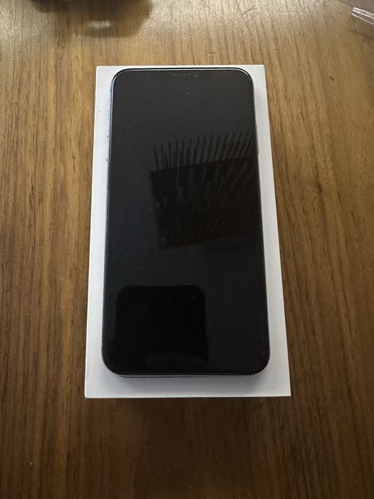 Iphone xs max 64gb + 5 etui